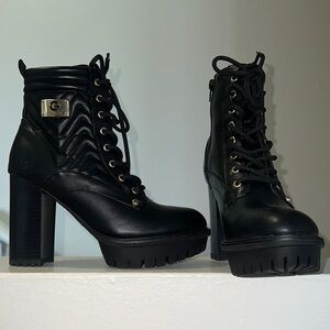 GBG Black heeled booties